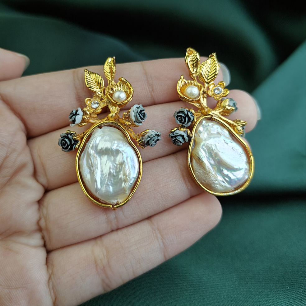 Pacific Gilded Pearls