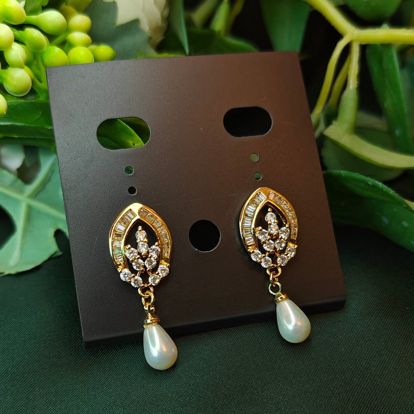 Pearl Zirconia Drops