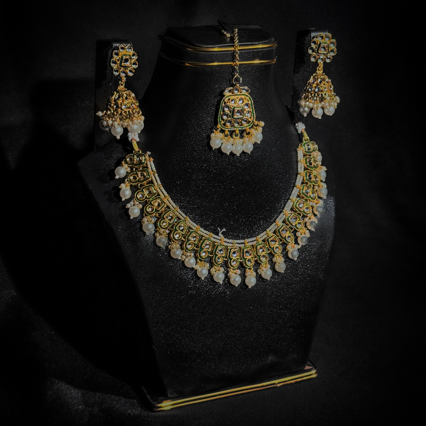Noorani Pearl Kundan Necklace Set
