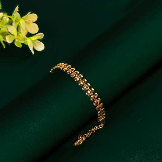 Golden Petal Link Anklet