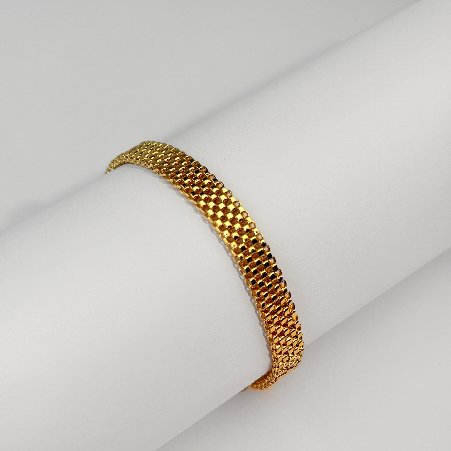 Golden Mosaic Mesh Bracelet