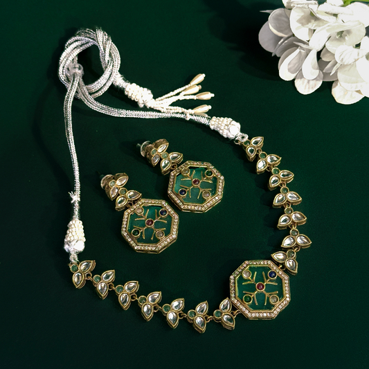 Emerald Enamel Kundan Se
