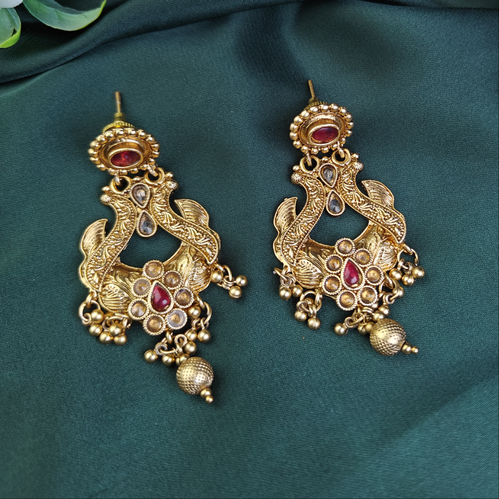 Qaisar Matt Gold Earrings