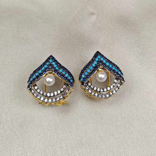 Aomi Pearl Studs