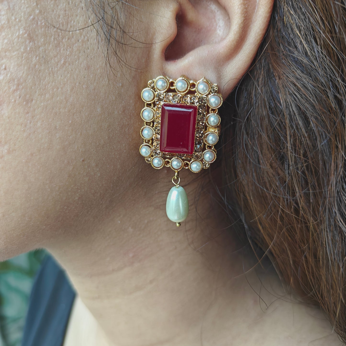 Wine Pearl Casket Earrings