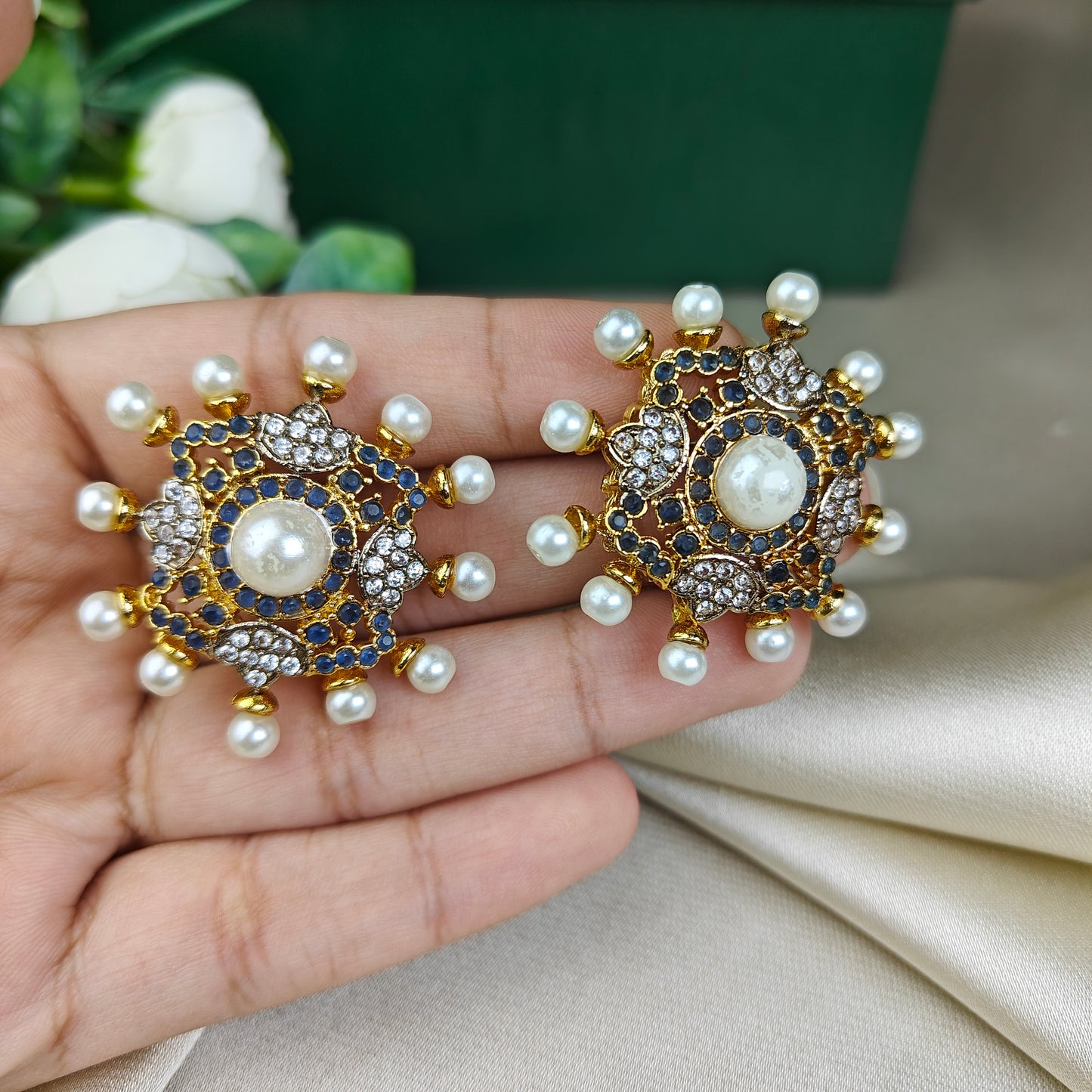 Noor-e-Neelum Studs