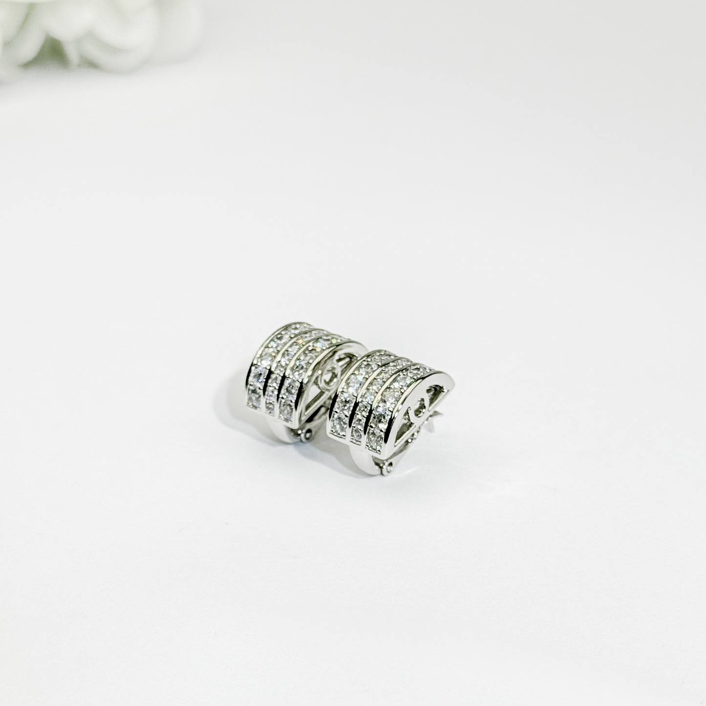 Lunara Studs Earrings