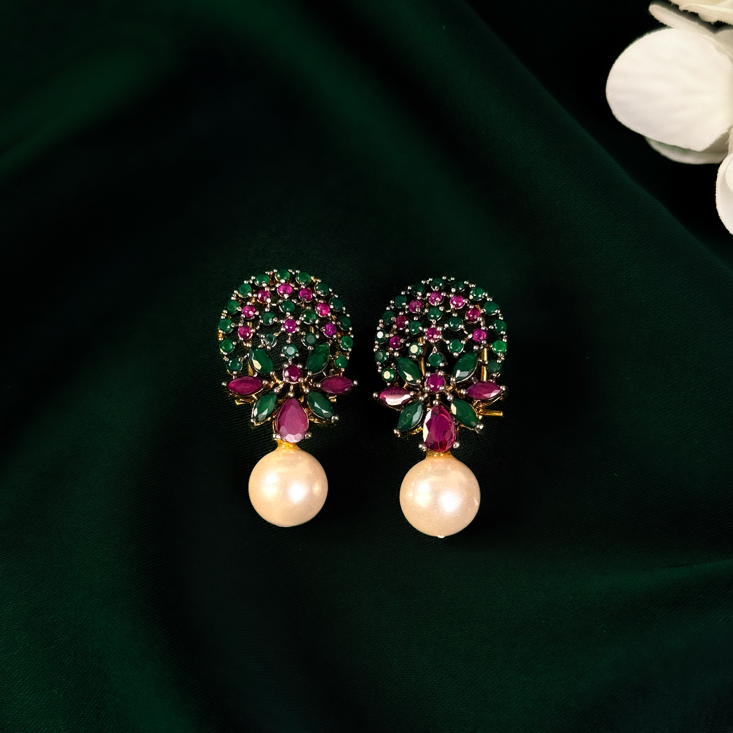 Sania Zircon Drops
